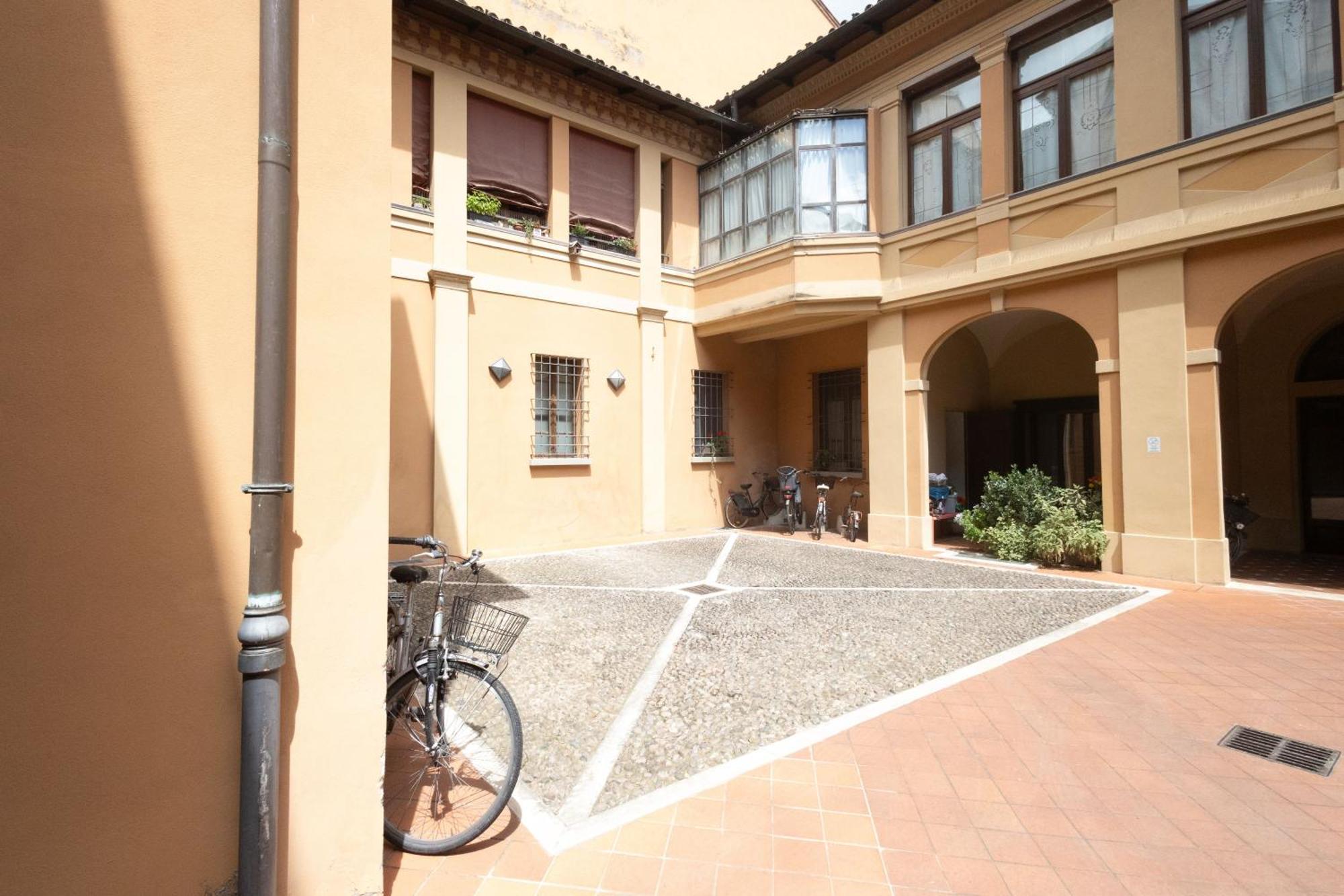 Ca' Spadoni, Centro Storico, Piano Terra, Ingresso Indipendente, Teatro, Parcheggio, Imola Ngoại thất bức ảnh